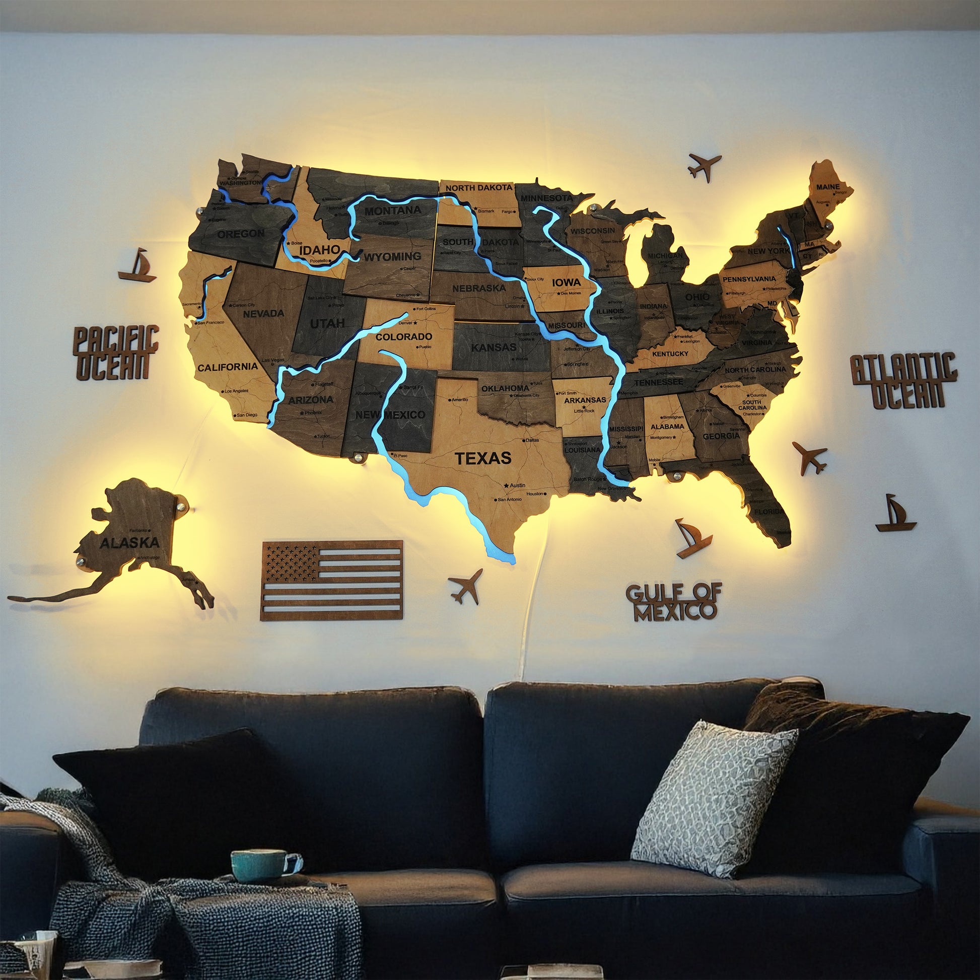 Wooden USA Map With LED – With Rivers, color Brut