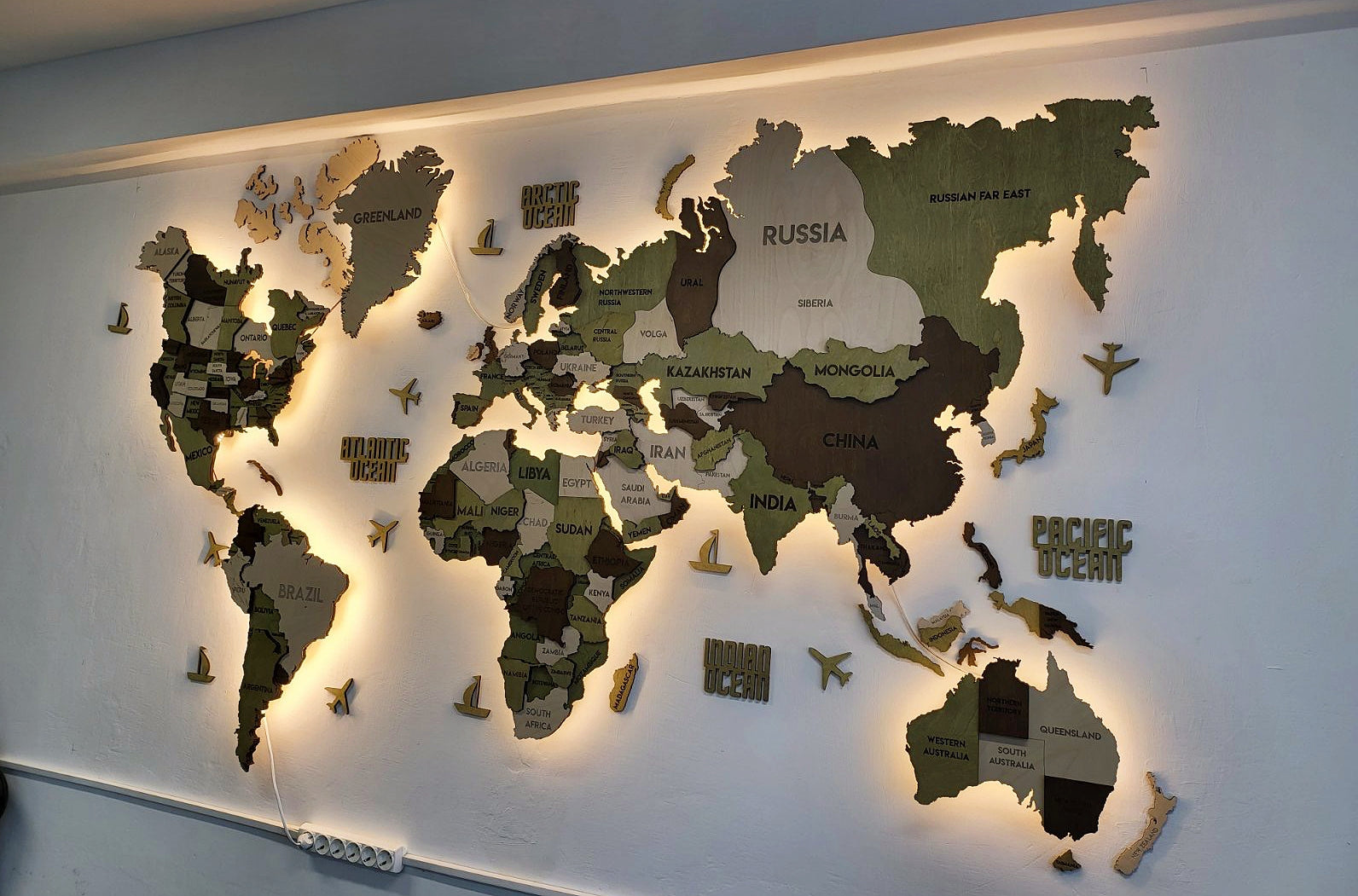 LED 3D Wooden Multilayer world map color Verde