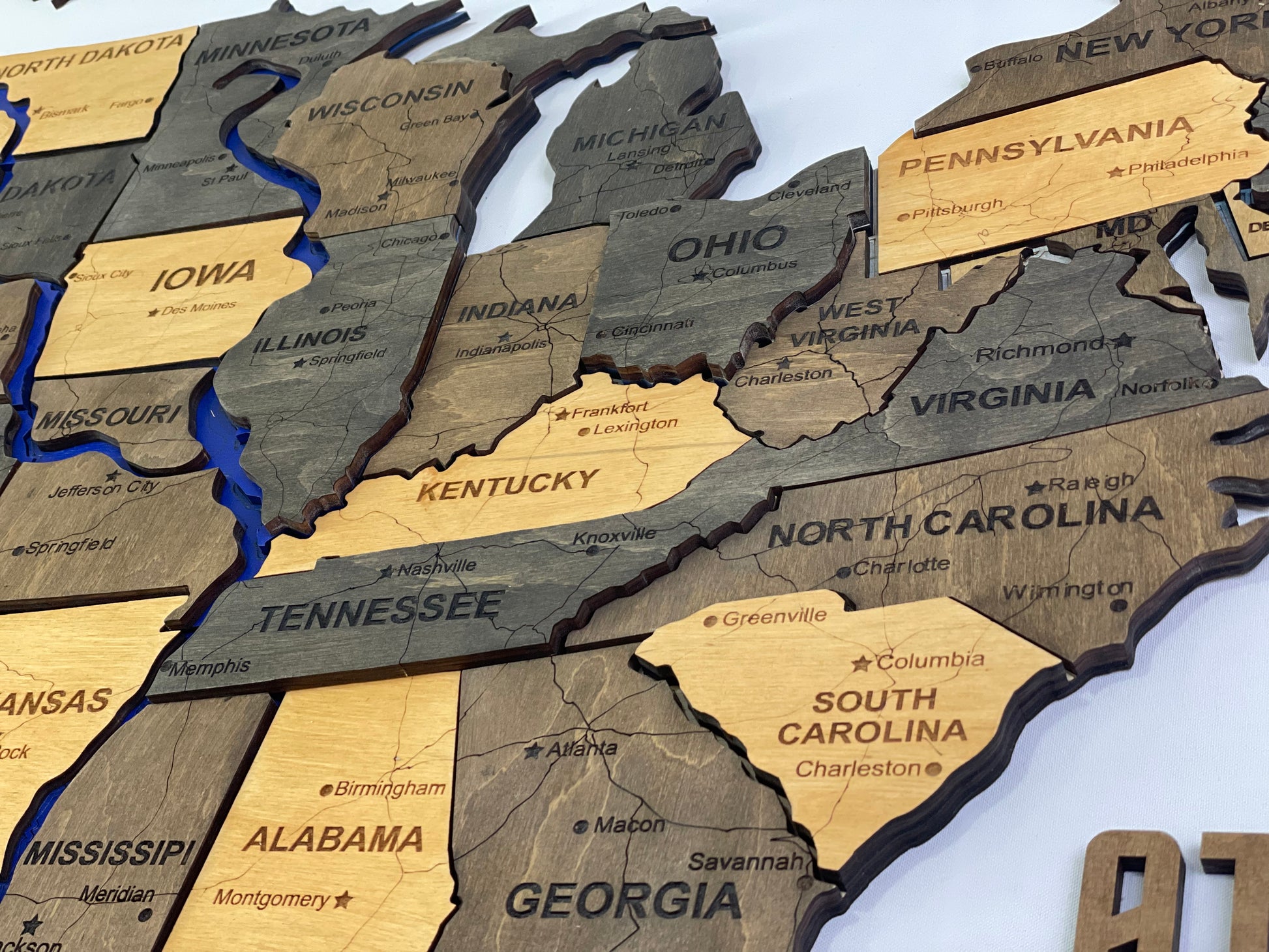 Wooden USA Map  – With Rivers, color Brut