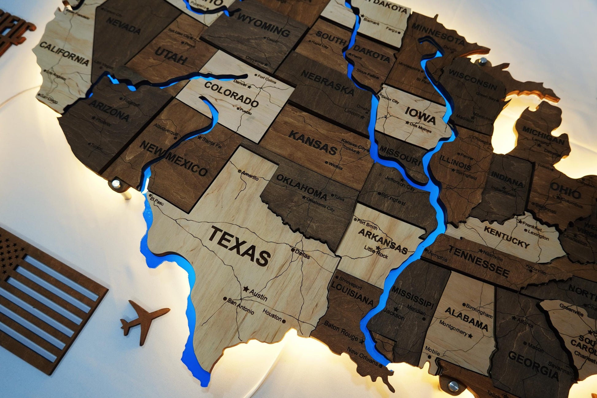 Wooden USA Map With LED – Illuminated Wall Map With Rivers, 3D Wood USA Decor For Living Room Or Office, Rustic Gift For Men