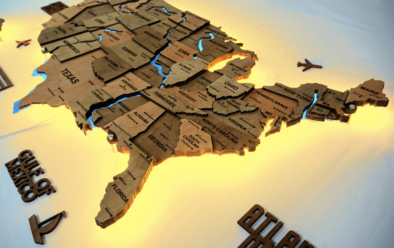 Wooden USA Map With LED – With Rivers, color Light Tree