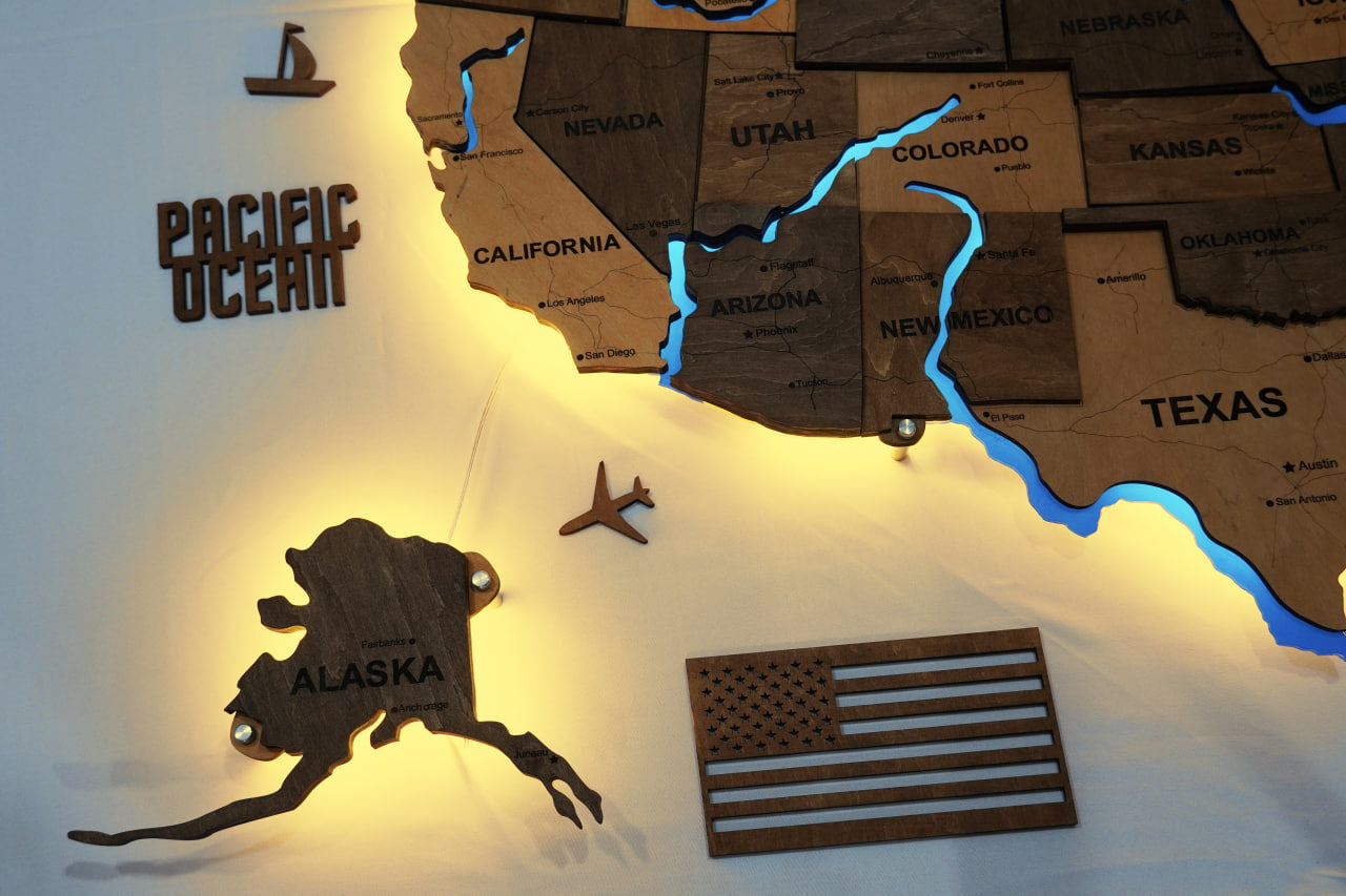 Wooden USA Map With LED – With Rivers, color Elis