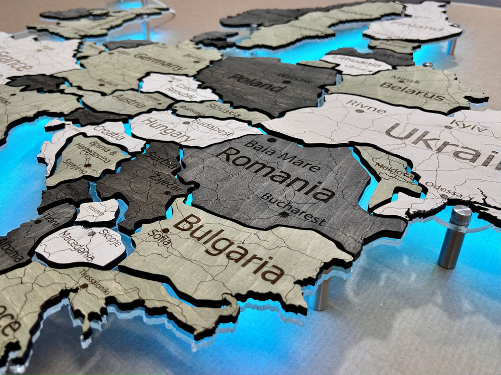 Europe LED RGB map on acrylic glass with backlighting between countries color Verde