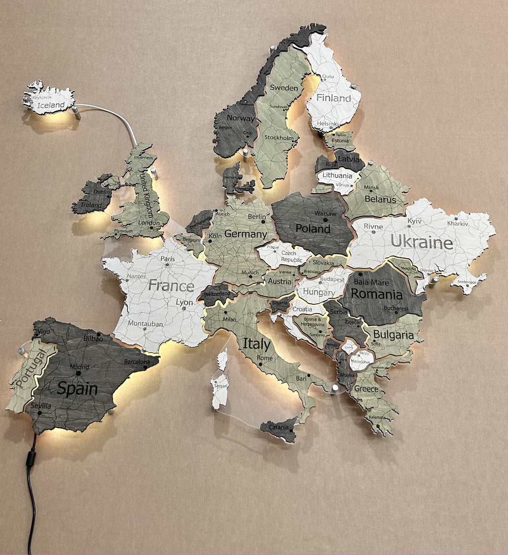 Europe LED RGB map on acrylic glass with backlighting between countries color Verde