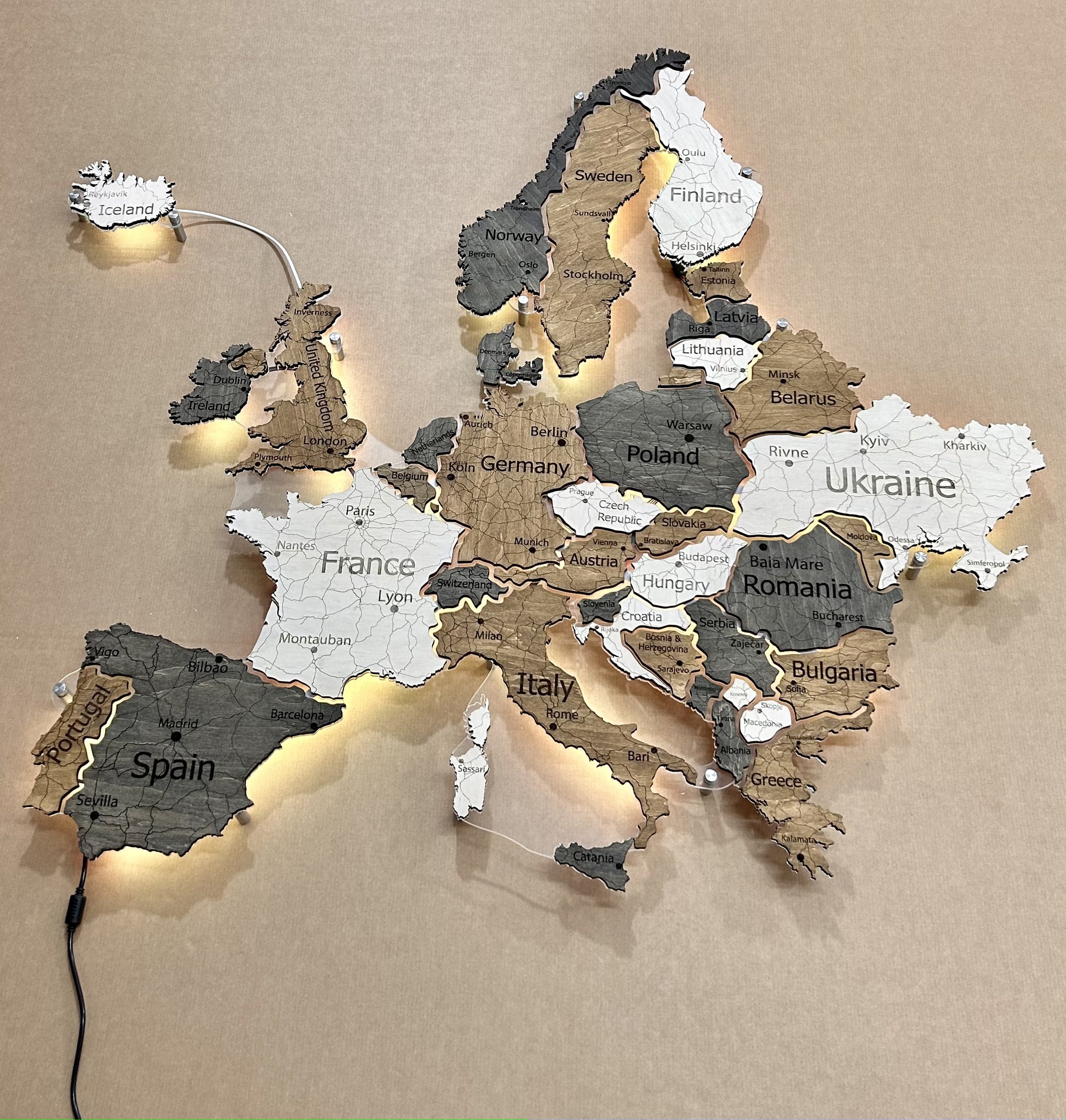 Europe LED RGB map on acrylic glass with backlighting between countries color Wander