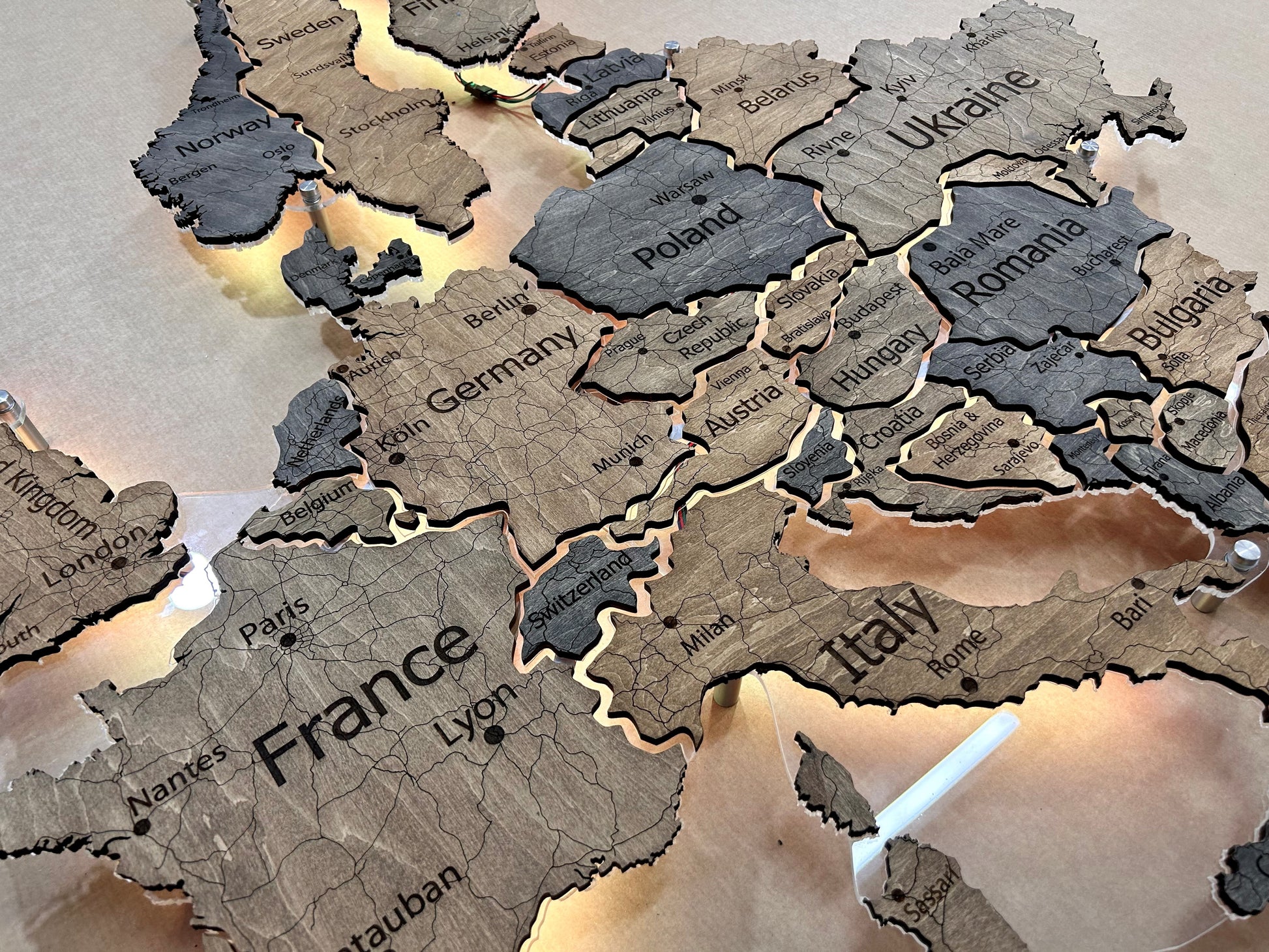 Europe LED map on acrylic glass with backlighting between countries color Dark Tree