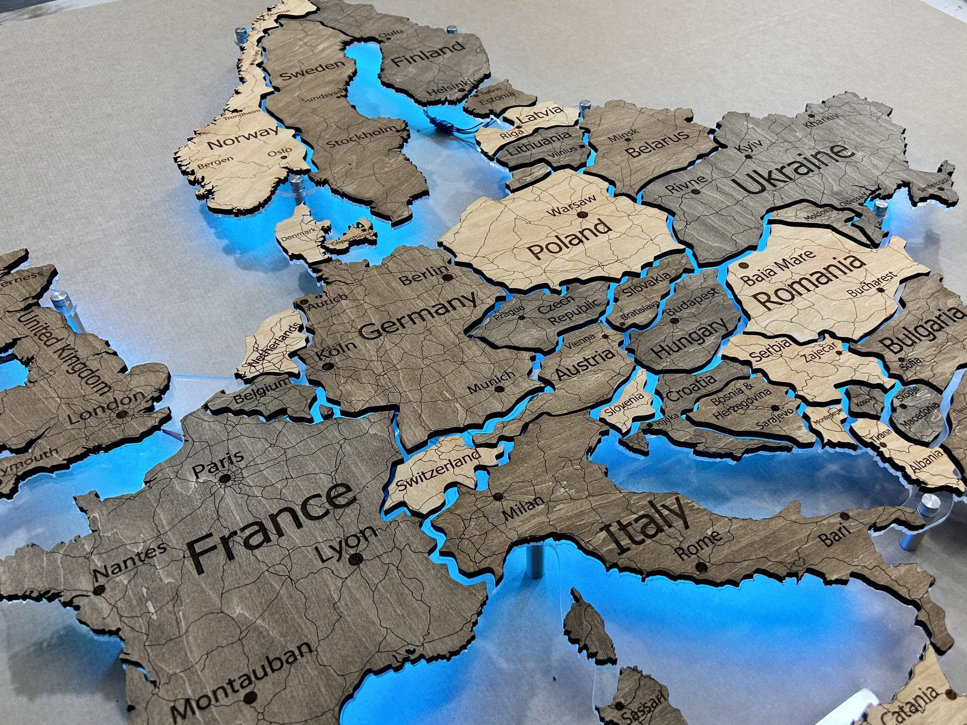 Europe LED RGB map on acrylic glass with backlighting between countries color Nobel