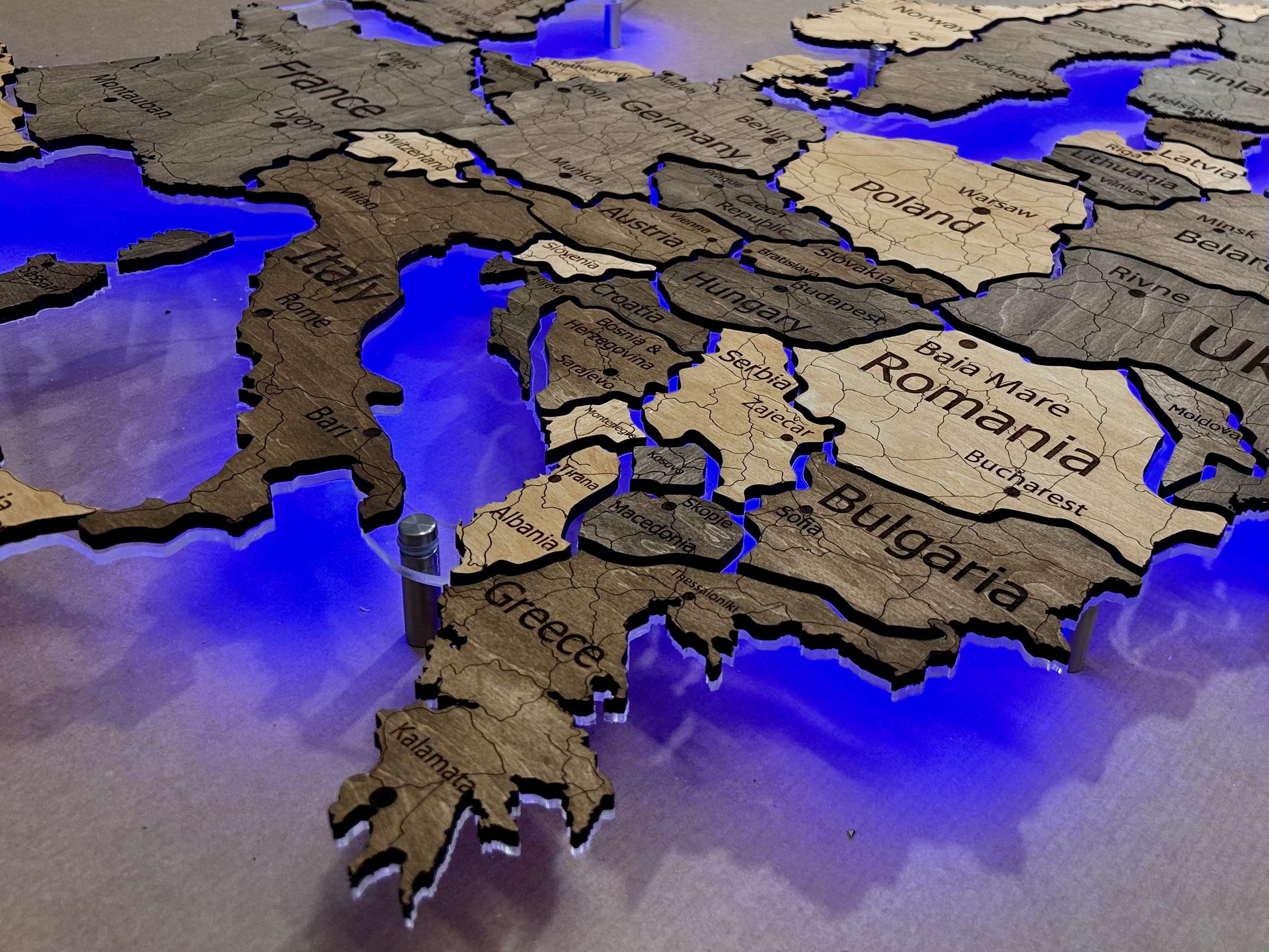 Europe LED RGB map on acrylic glass with backlighting between countries color Nobel