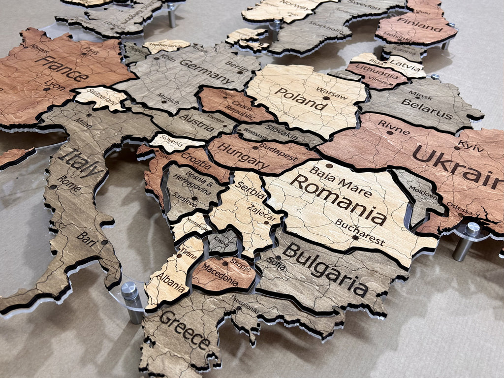 Europe LED map on acrylic glass with backlighting between countries color Warm
