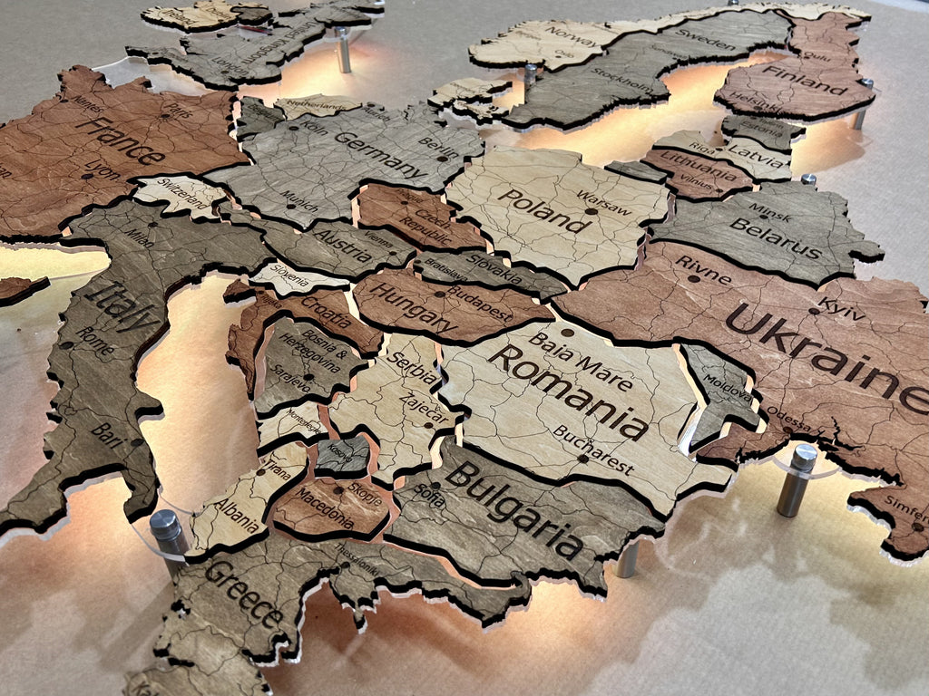 Europe LED map on acrylic glass with backlighting between countries color Warm