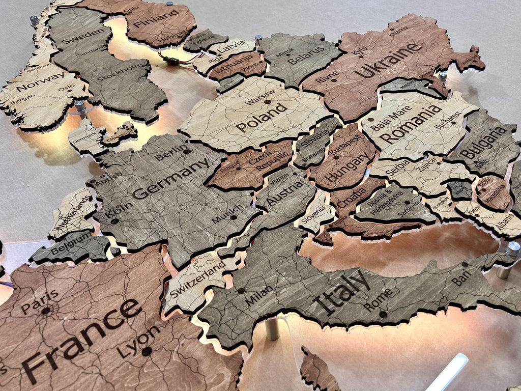 Europe LED map on acrylic glass with backlighting between countries color Warm